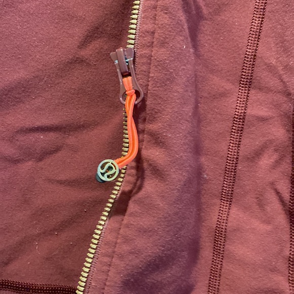 Lululemon daily practice jacket burgundy size 6 - Picture 8 of 8